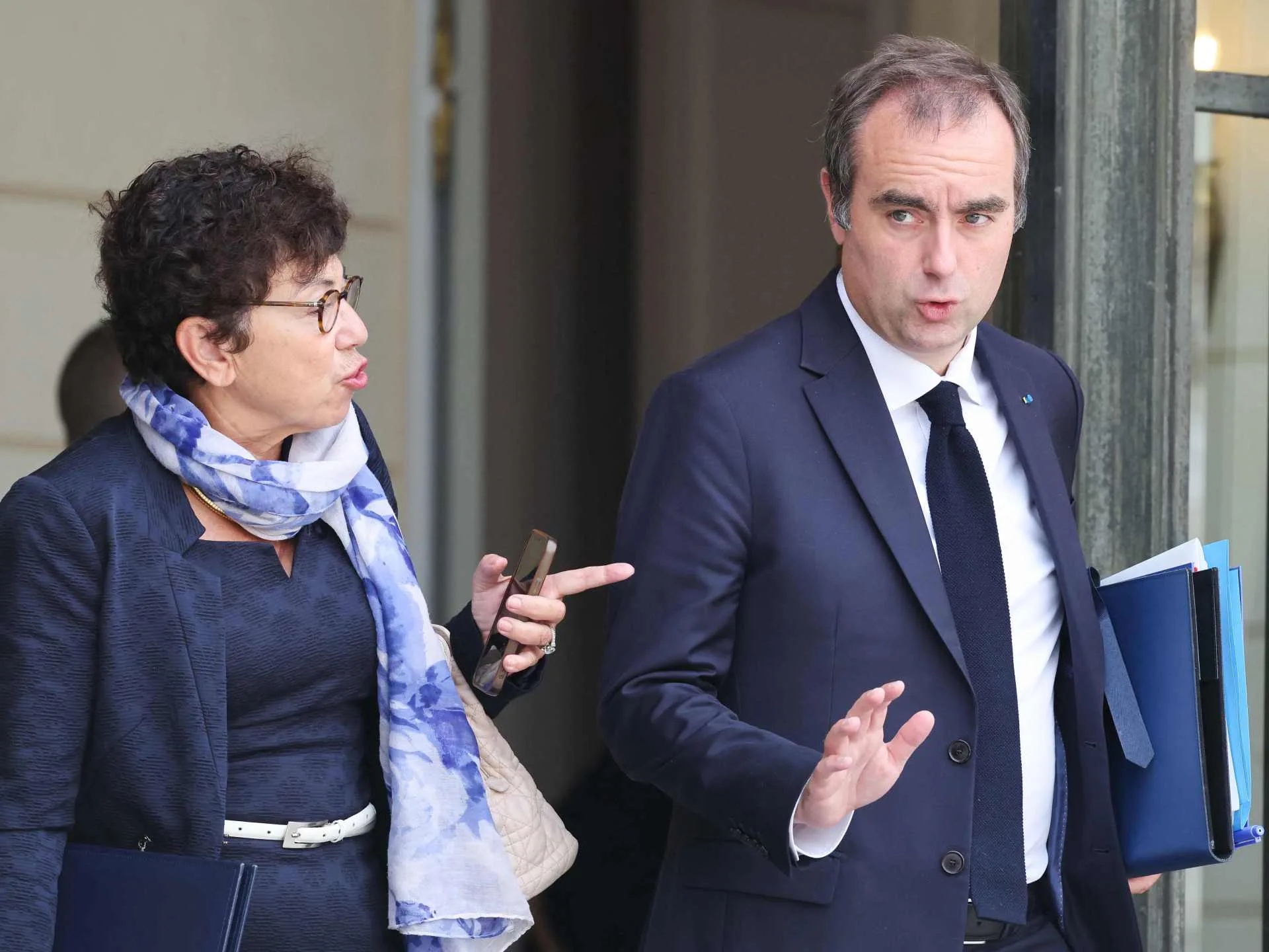 La France prévoit de réduire le budget 2027 de 54 milliards d’euros pour ramener le déficit à 5 %