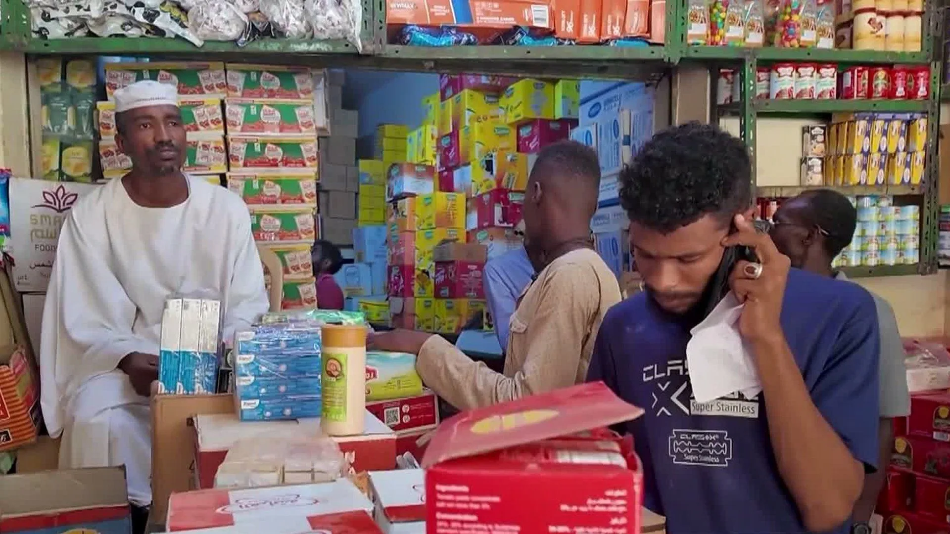 هبوط متسارع للجنيه السوداني يُشعل أسعار المواد الغذائية