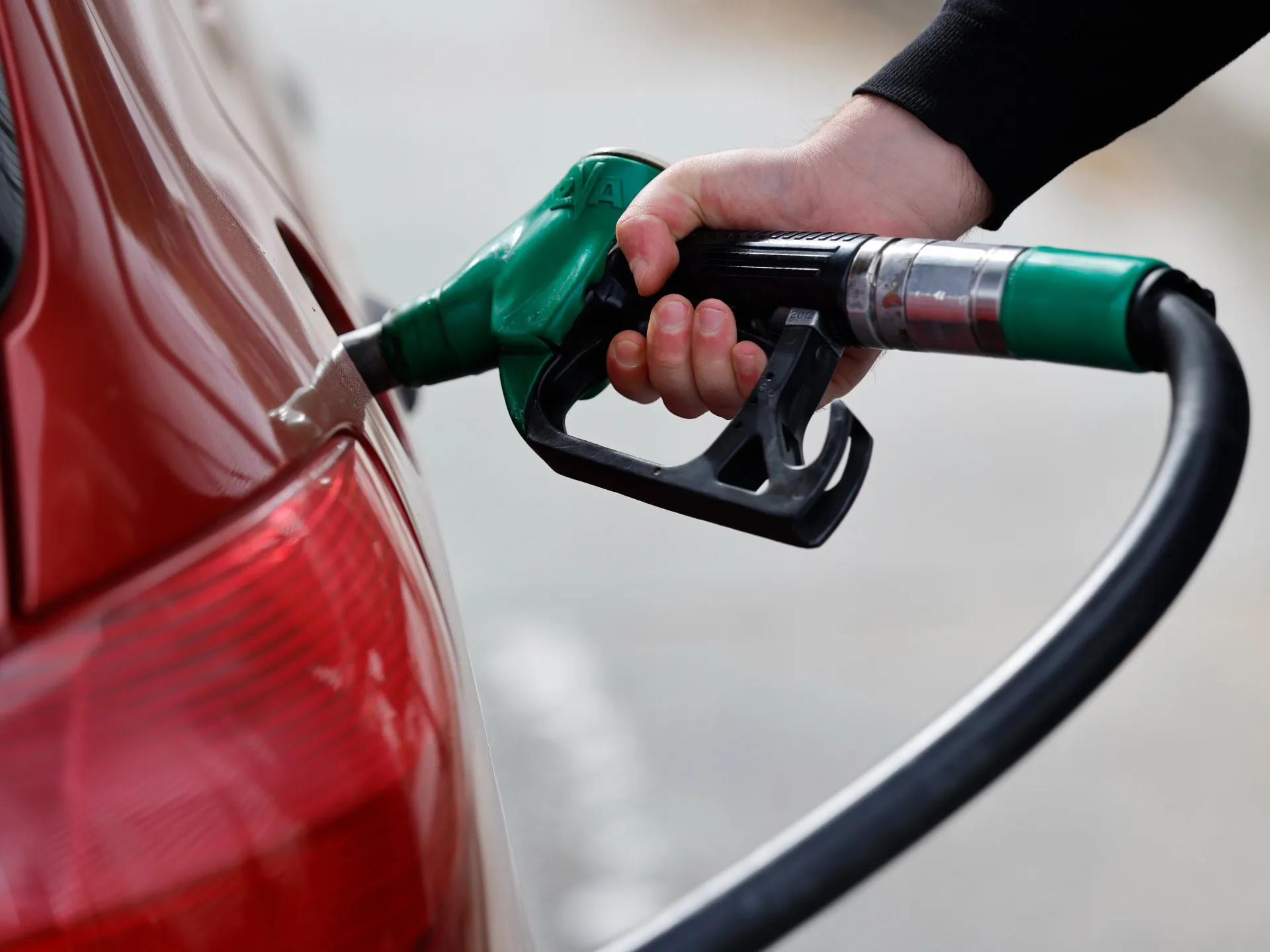Le prix de l’essence aux États-Unis poursuit sa hausse à 4,46 dollars le gallon