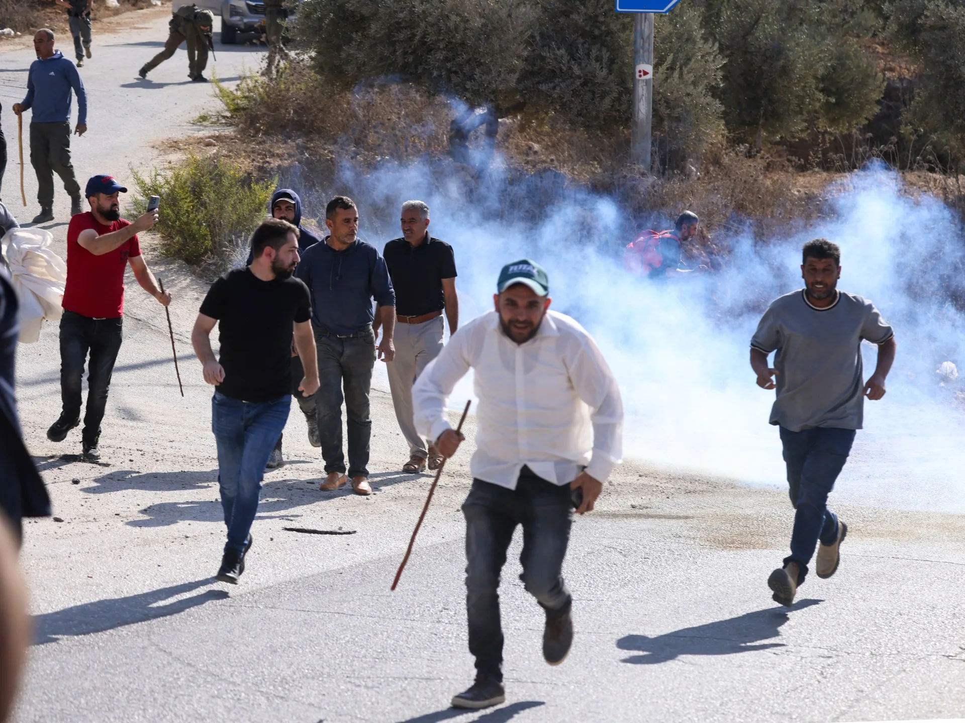 اعتقال 6 فلسطينيين وتوثيق 2051 اعتداء بالضفة خلال سبتمبر