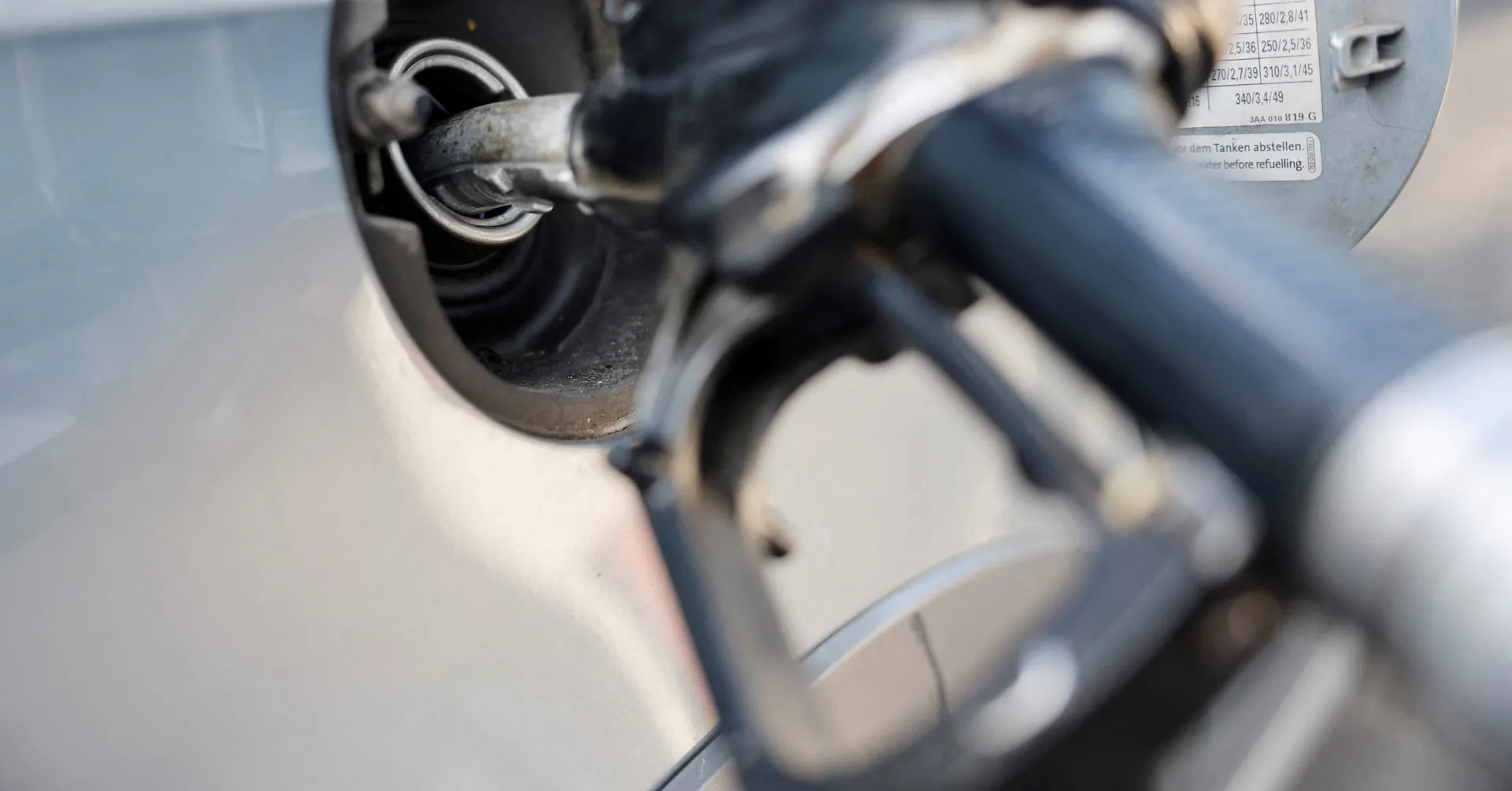 Porte-parole: l’Union européenne rejette toute interdiction du diesel