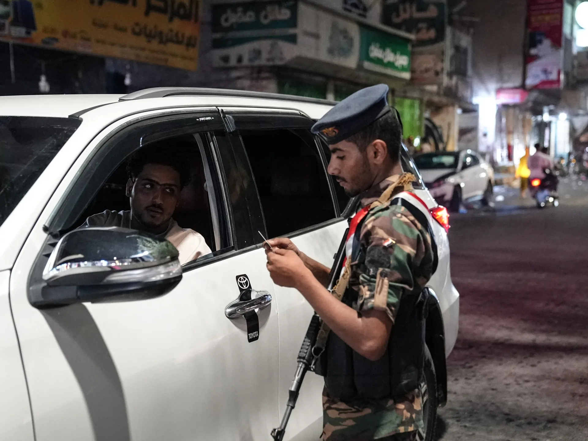 قتلى وجرحى مع اتساع المعارك والغارات على جبهات اليمن