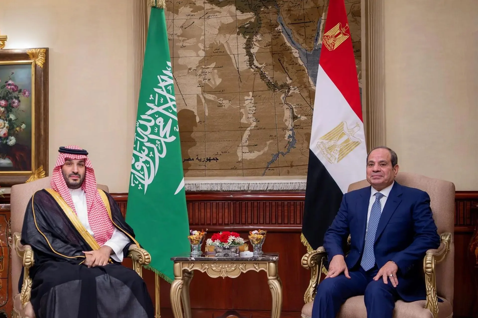 السيسي وبن سلمان يبحثان أمن الملاحة واستقرار المنطقة في القاهرة
