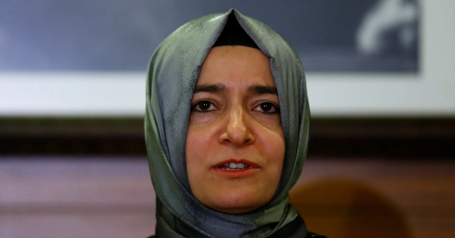 أردوغان يقبل استقالة نائبة رئيس العدالة والتنمية وسط اتهامات مالية